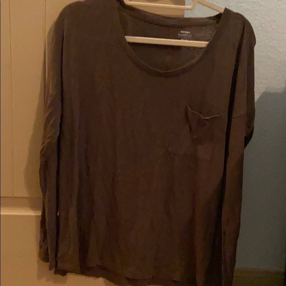 Long sleeve old navy shirt